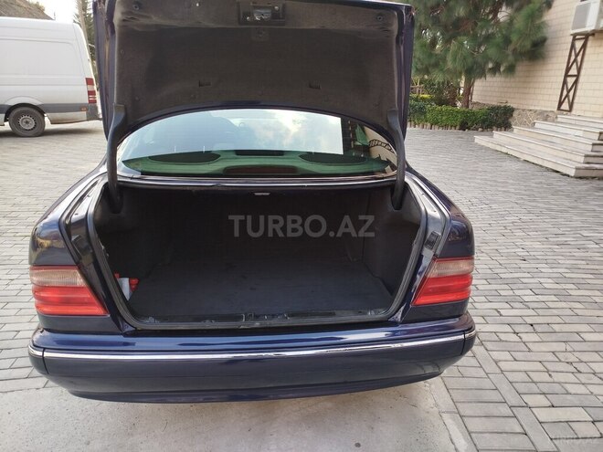 Mercedes E 240 1999, 933,530 km - 2.4 l - Masallı