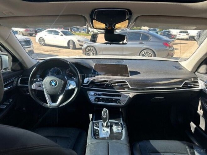 BMW 750 2016, 142,000 km - 4.4 l - Bakı