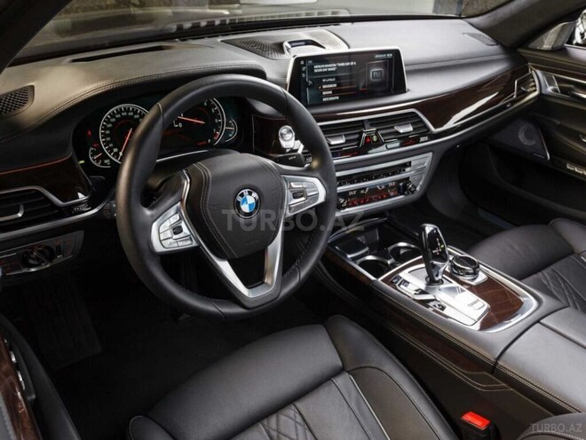 BMW 750 2016, 142,000 km - 4.4 l - Bakı