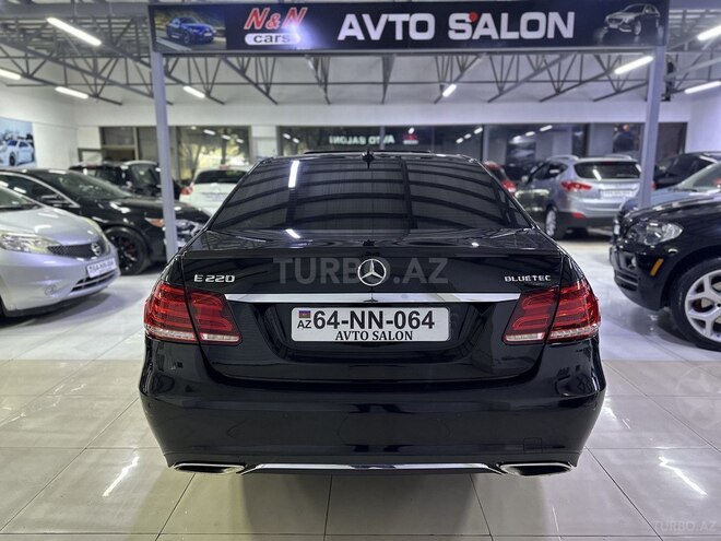 Mercedes E 220 d-5