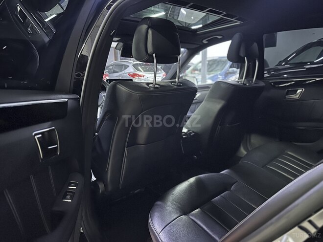 Mercedes E 220 d-12