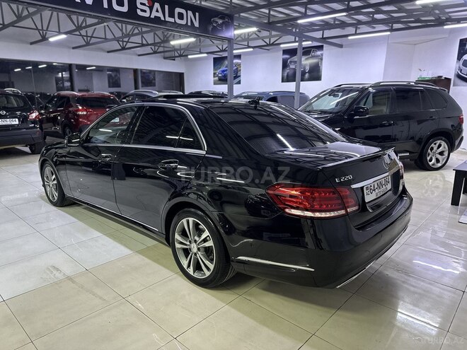 Mercedes E 220 d-6