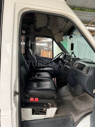 Mercedes Sprinter 313 2005, 500,000 km - 2.2 л - Saatlı