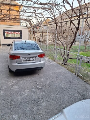 Kia Cerato 2010, 193,121 km - 2.0 l - Ucar