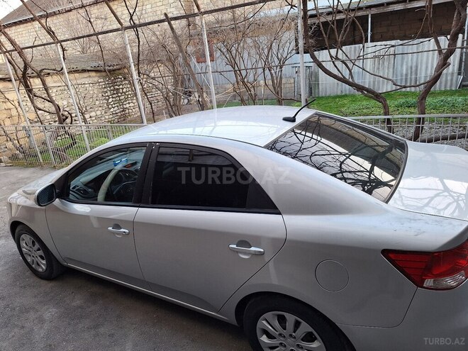 Kia Cerato 2010, 193,121 km - 2.0 l - Ucar