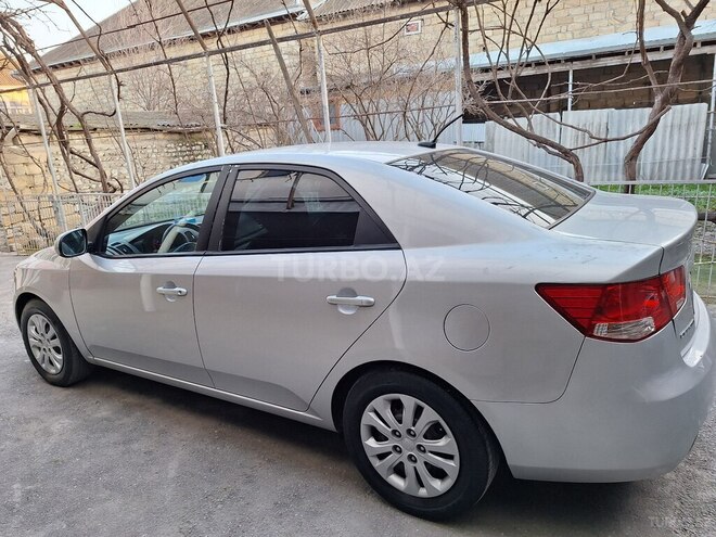 Kia Cerato 2010, 193,121 km - 2.0 l - Ucar