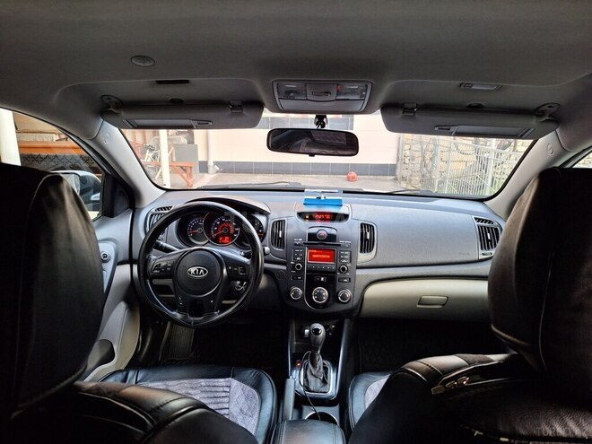 Kia Cerato 2010, 193,121 km - 2.0 l - Ucar
