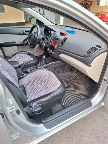 Kia Cerato 2010, 193,121 km - 2.0 l - Ucar