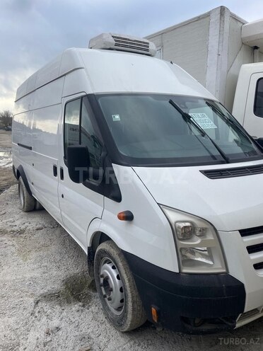 Ford Transit-3