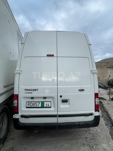 Ford Transit-6