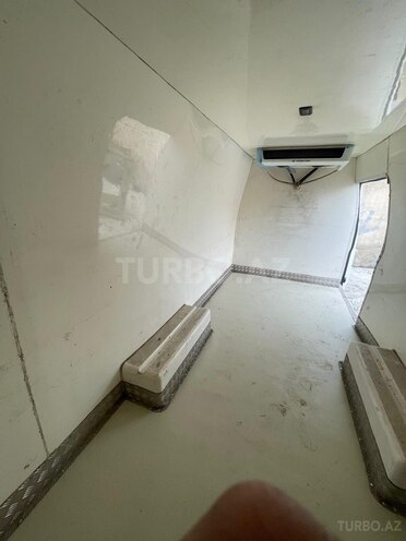 Ford Transit-7