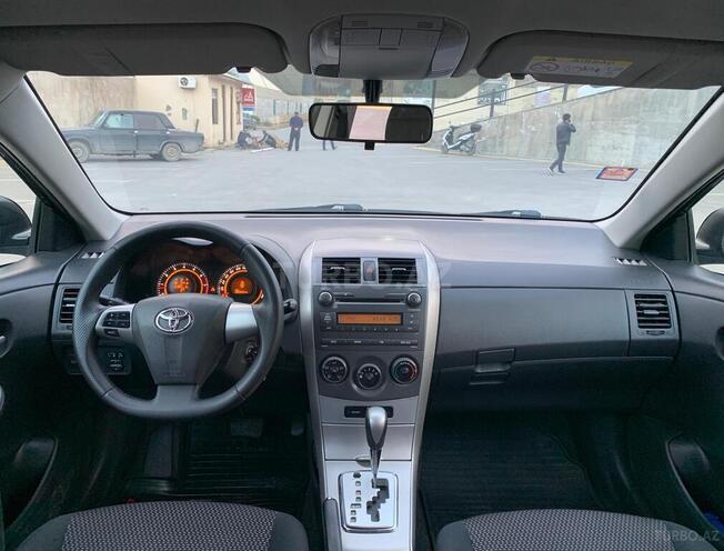 Toyota Corolla 2013, 281,000 km - 1.6 l - Bakı