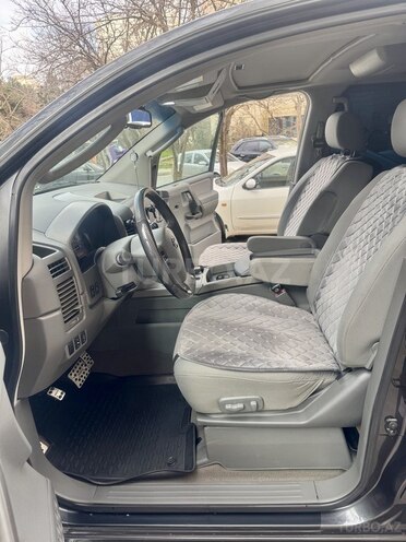 Nissan Armada 2006, 109,000 km - 5.6 l - Bakı