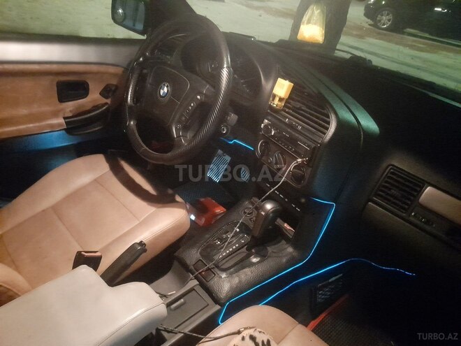 BMW 320 1992, 265,000 km - 2.0 л - Bakı