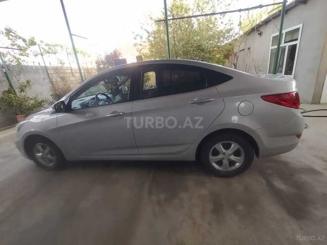 Hyundai Accent 2011, 180,000 km - 1.6 l - Bakı
