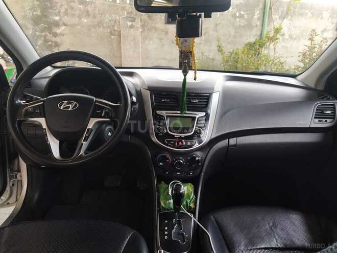 Hyundai Accent 2011, 180,000 km - 1.6 l - Bakı