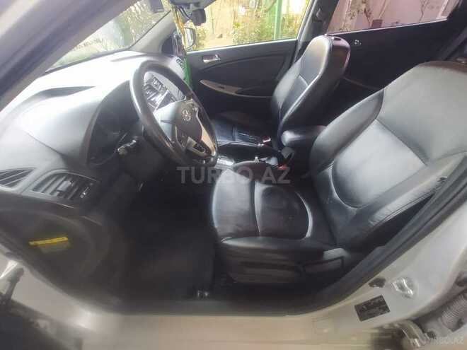 Hyundai Accent 2011, 180,000 km - 1.6 l - Bakı