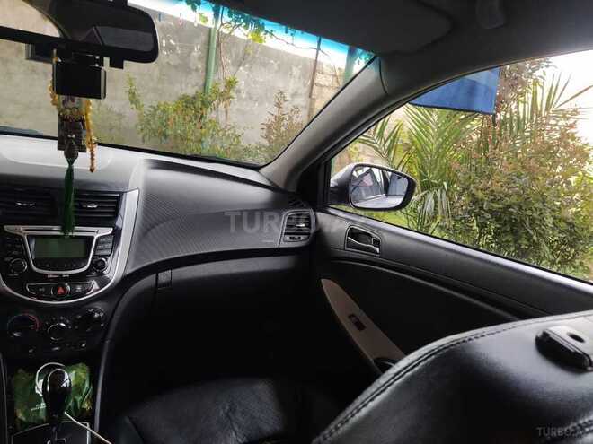 Hyundai Accent 2011, 180,000 km - 1.6 l - Bakı