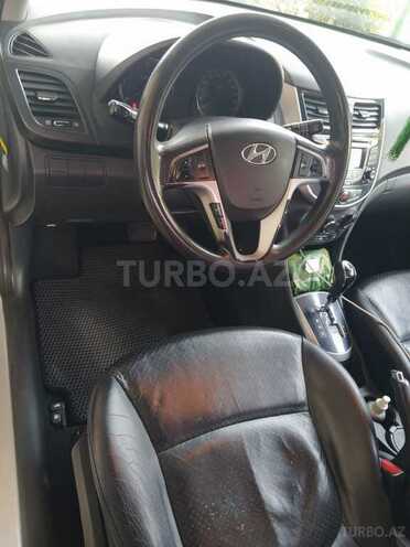 Hyundai Accent 2011, 180,000 km - 1.6 l - Bakı