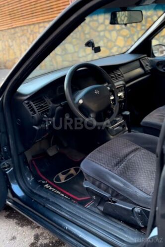 Opel Vectra 1997, 340,300 km - 2.0 l - Bakı