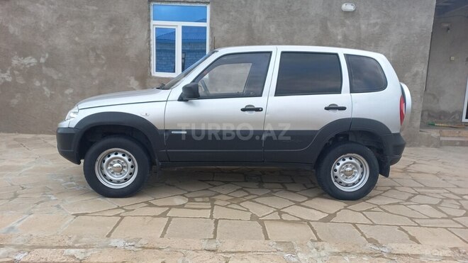 Chevrolet Niva-2