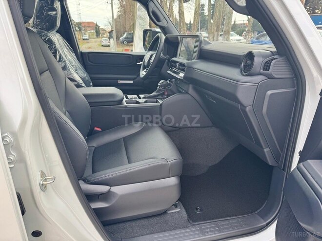 Toyota Land Cruiser Prado-16