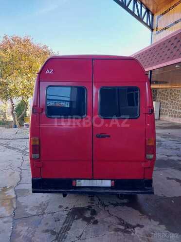 Mercedes 208 D 1992, 876,763 km - 2.3 л - Sabirabad