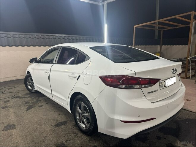 Hyundai Avante 2016, 170,000 km - 1.6 l - Bakı