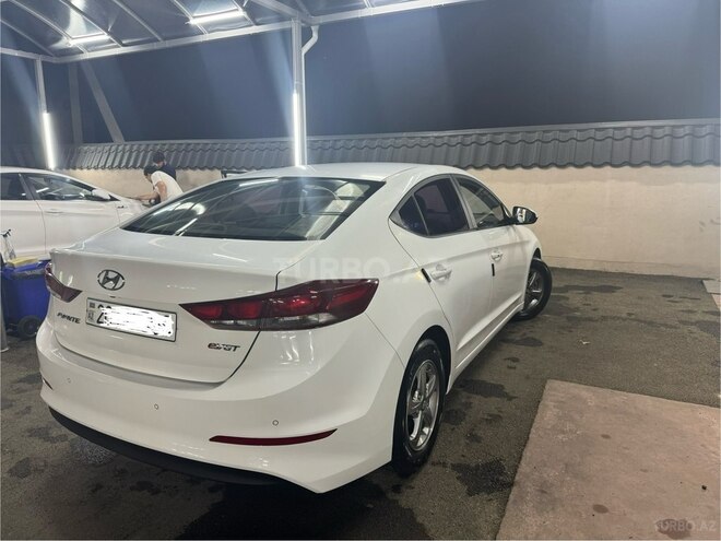 Hyundai Avante 2016, 170,000 km - 1.6 l - Bakı