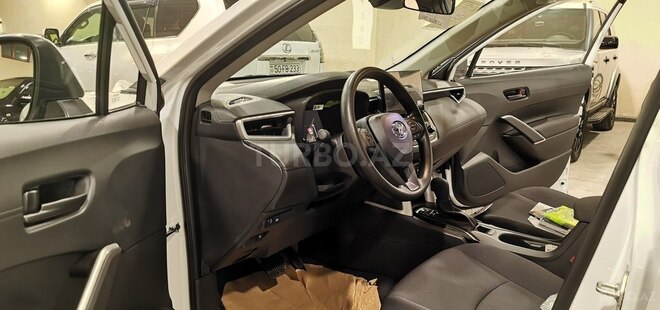 Toyota Corolla Cross-2