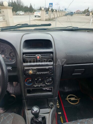 Opel Astra 1998, 211,344 km - 1.6 l - Quba