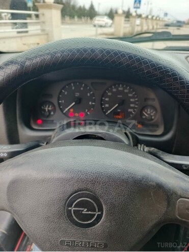 Opel Astra 1998, 211,344 km - 1.6 l - Quba