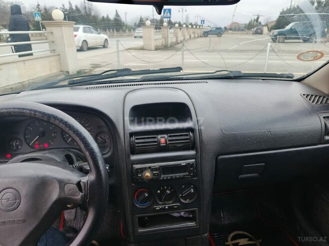 Opel Astra 1998, 211,344 km - 1.6 l - Quba