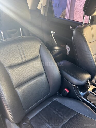 Kia Sorento-9