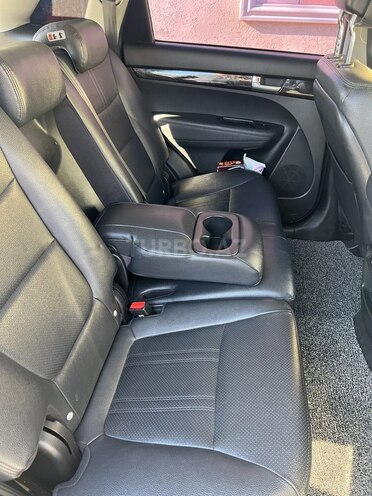 Kia Sorento-6