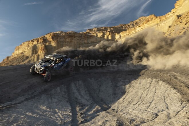 BRP Maverick R X rs with Smart-Shox-3