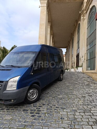 Ford Transit-3