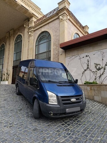 Ford Transit-2