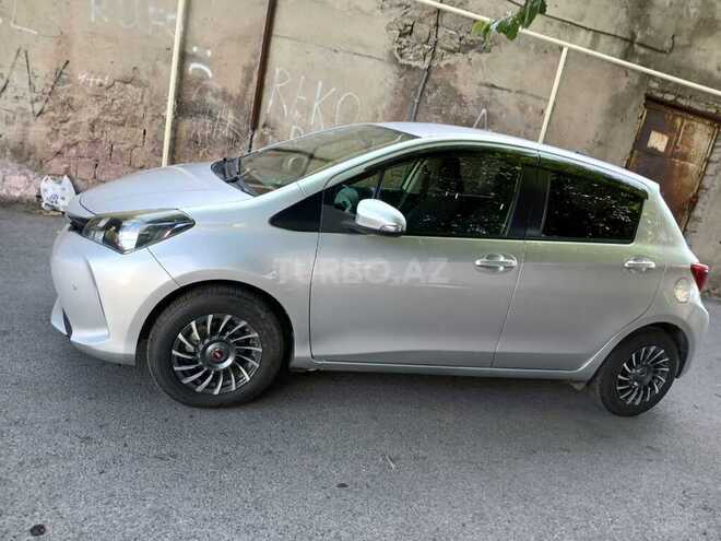 Toyota Vitz 2014, 32,000 km - 1.3 l - Quba