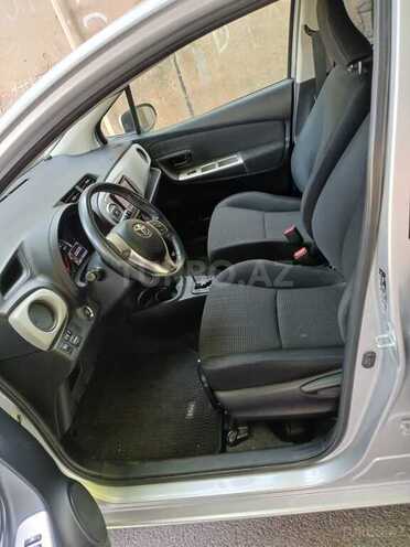 Toyota Vitz 2014, 32,000 km - 1.3 l - Quba