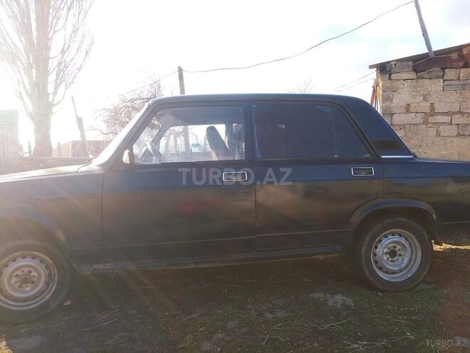 LADA (VAZ) 2107 1986, 81,000 km - 1.6 l - Qobustan