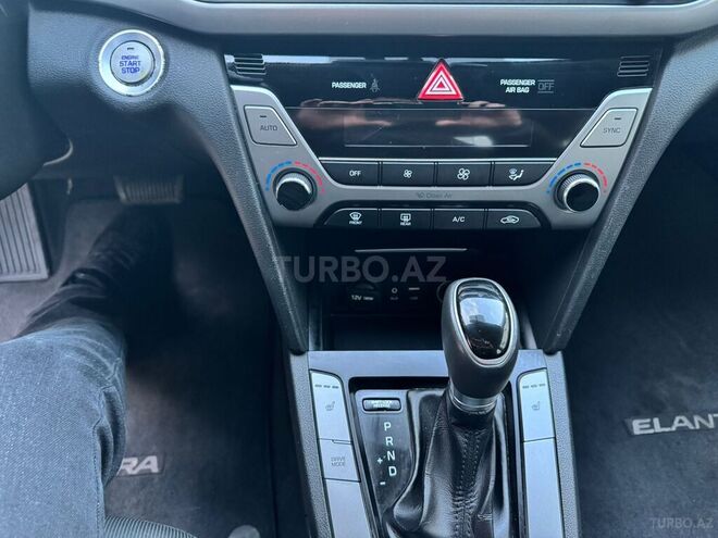 Hyundai Elantra 2017, 88,000 km - 2.0 l - Bakı
