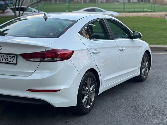 Hyundai Elantra 2017, 88,000 km - 2.0 l - Bakı