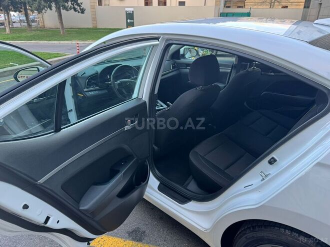 Hyundai Elantra 2017, 88,000 km - 2.0 l - Bakı