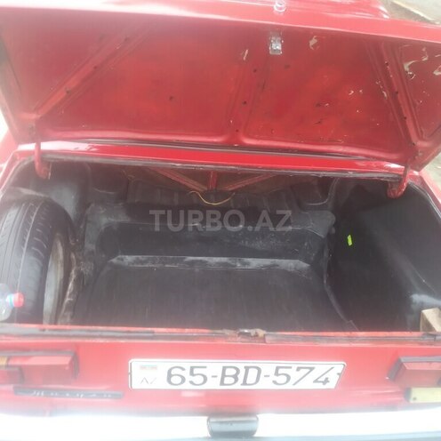 LADA (VAZ) 21011 1979, 95,000 km - 1.5 l - Salyan