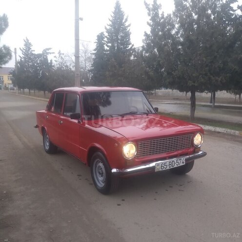 LADA (VAZ) 21011 1979, 95,000 km - 1.5 l - Salyan