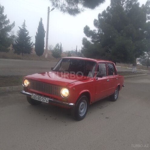 LADA (VAZ) 21011 1979, 95,000 km - 1.5 l - Salyan