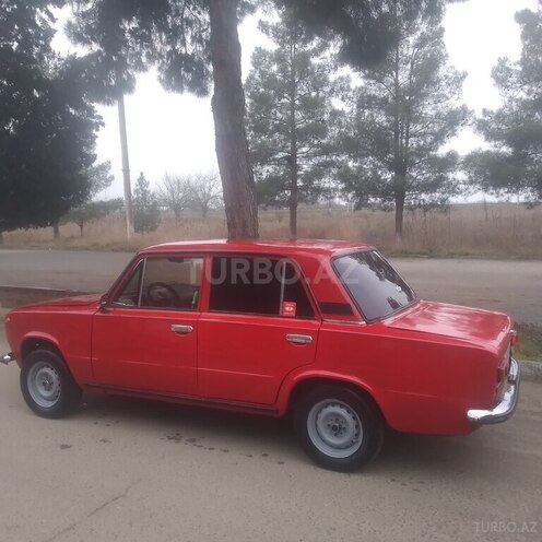 LADA (VAZ) 21011 1979, 95,000 km - 1.5 l - Salyan