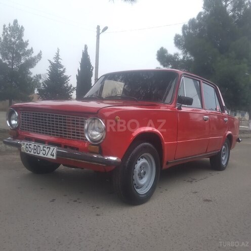 LADA (VAZ) 21011 1979, 95,000 km - 1.5 l - Salyan