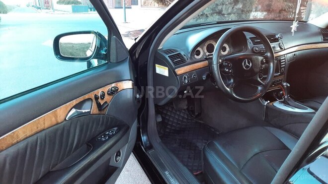 Mercedes E 350 2006, 271,000 km - 3.5 l - Bakı